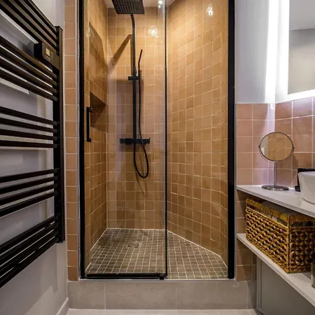 Apartment Spacious - 5e Paris